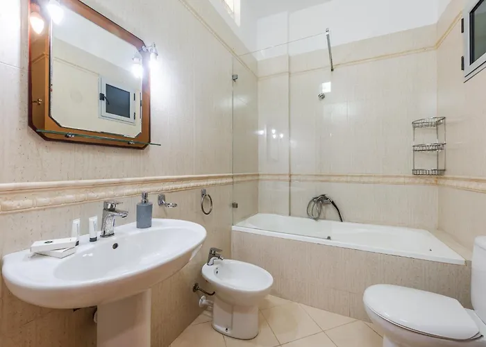Belleview 3 Apartment *
