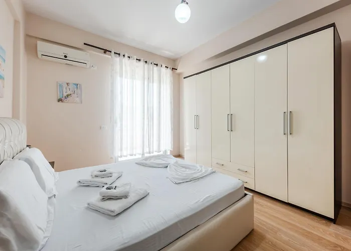 Belleview 3 *