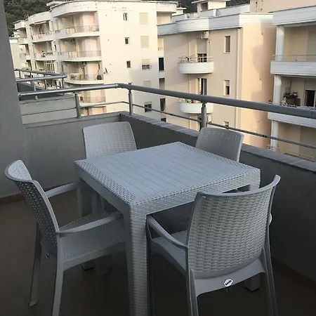Belleview 3 *